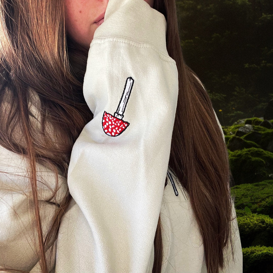 Mystical Mushroom Sweatshirt – Embroidered Cozywear for Plant Girls & Moon Witches