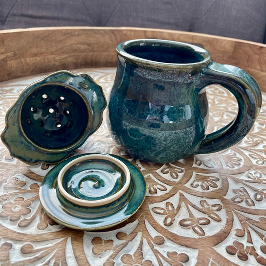Moss Green Teacup Set with Ceramic Tea Strainer and Lid