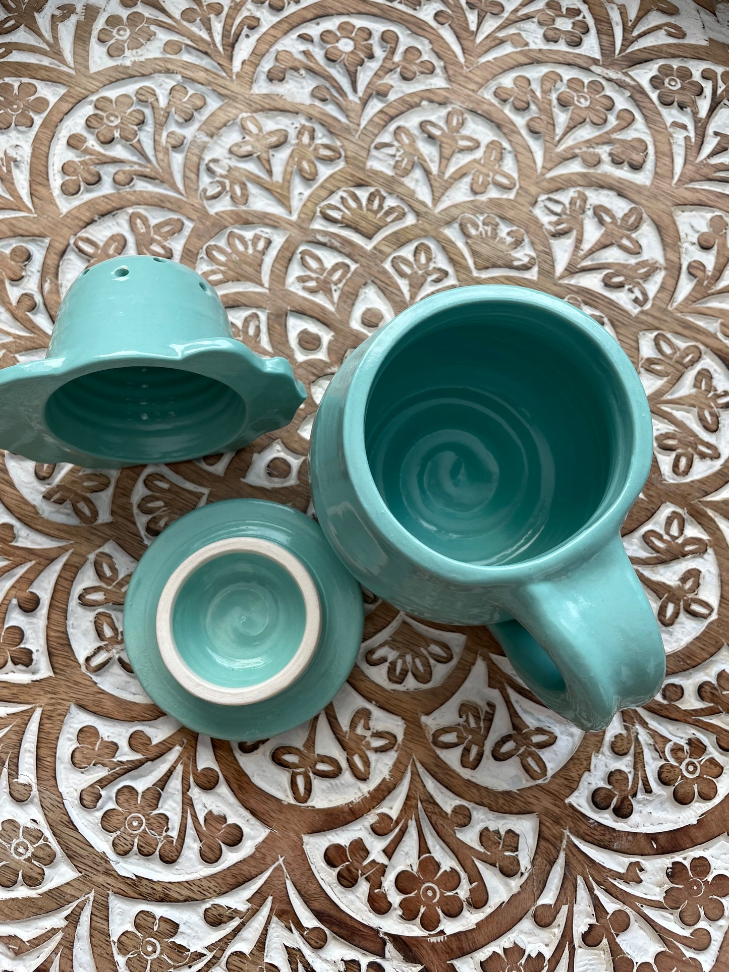 Aqua Teacup Set with Ceramic Tea Strainer and Lid